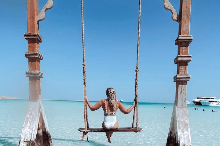 13685f7e-7f34-4ce8-a6df-a0498e0703a0_tropical-paradise-orange-bay-island-excursion-vib